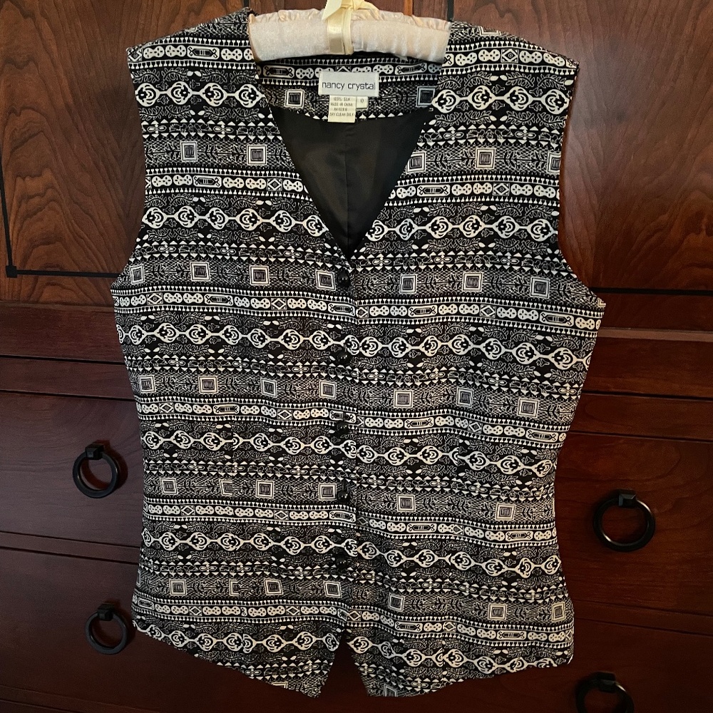 Black and white long silk vest, size 10